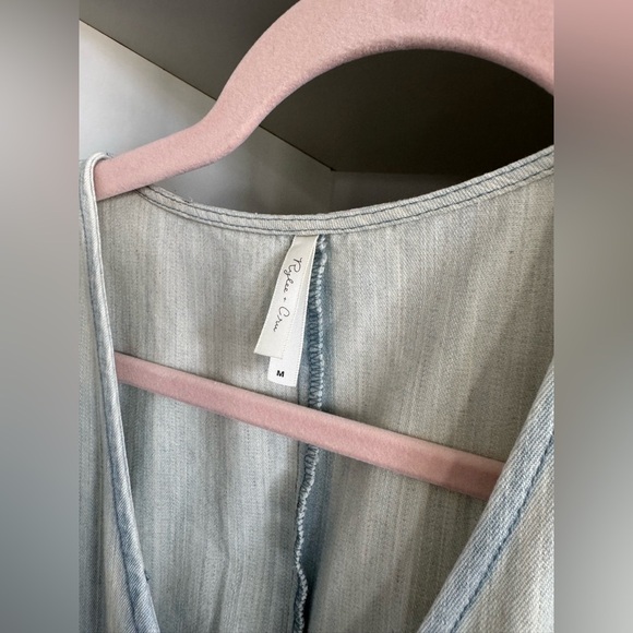 Women’s Rylee and Cruz Utility Jumpsuit size medium - Picture 3 of 4